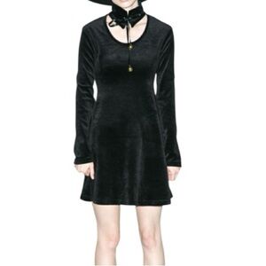 Killstar black velvet long sleeve tie collar dress size Medium